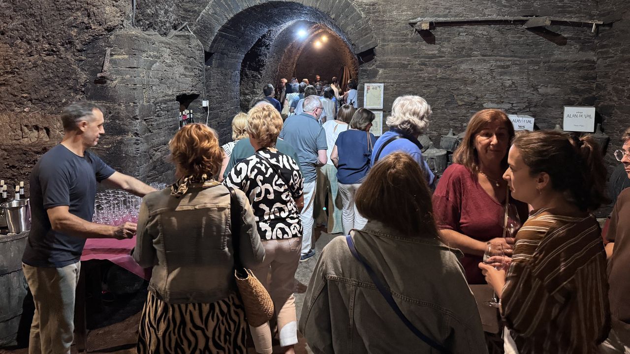 El festival «Entre Covas» reunió cultura, patrimonio y enogastronomía en A Rúa