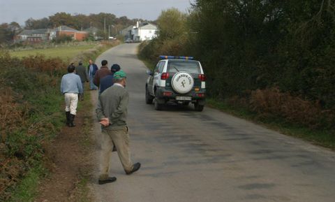 En el operativo de b�squeda, que dur� un mes, participaron cientos de personas. 