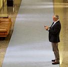 Pachi V�zquez, en los pasillos del Parlamento.