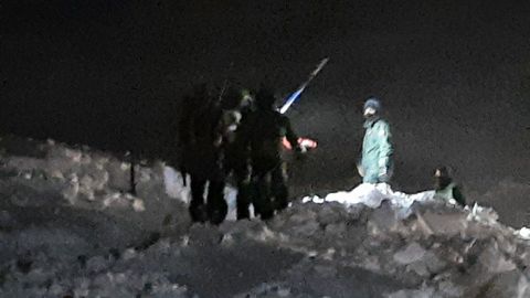 Rescate en San Isidro por la ca�da de un alud