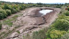 El embalse que abastece al casco urbano de Guitiriz y a los alrededores muestra esa imagen