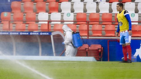 Partido Lugo-Zaragoza sin pblico en el ngel Carro