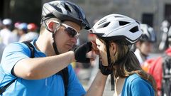 Salida de las bicicletas de la plaza de Fefi��ns