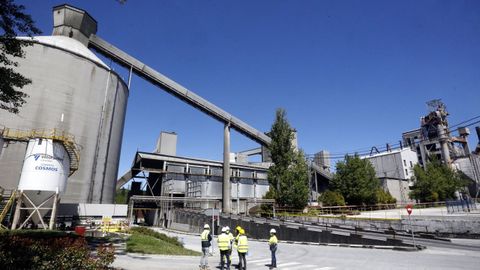 Cementera de Votorantim en Oural, Sarria