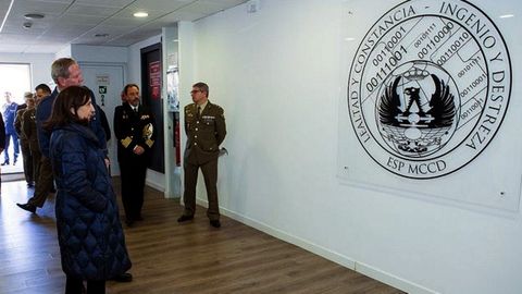 El equipo de la ministra de Defensa, Margarita Robles, fue el encargado de presentar la denuncia ante la Fiscal�a
