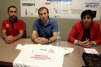 El Grupo Junquera ya present� al t�cnico viveirense.