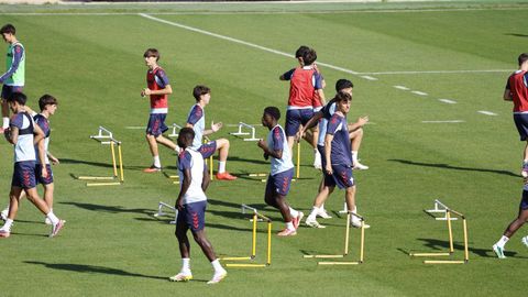 Jugadores del Celta Fortuna, en un entrenamiento de esta semana.