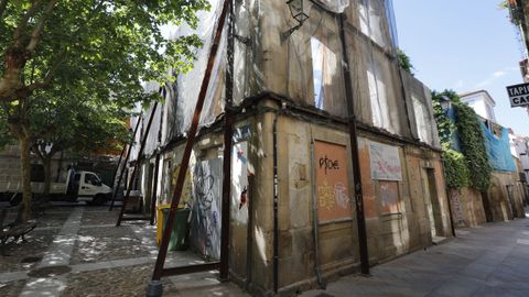 Edificio en la plaza Manuel Sueiro, que rehabilitar� la Xunta dentro del plan Rexurbe