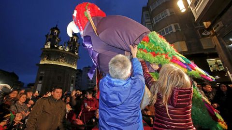 Carnaval de Pontevedra. Presentacin del loro Ravachol