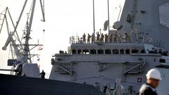 La F-101 arriba a Ferrol tras un despliegue en el Mediterr�neo y el �ndico
