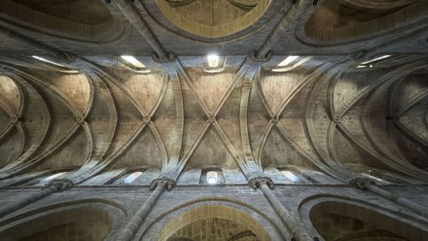 Catedral de Ourense. La luz en la bveda de la nave central.