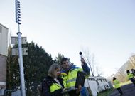 Las sirenas, nueve, est�n instaladas en postes de 15 metros de alto y se oyen a un kil�metro. 