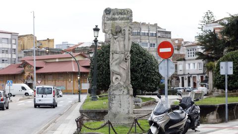 Monumento en recuerdo del ingeniero Eduardo Cabello, en Bouzas
