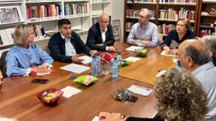 Pedro Blanco, candidato socialista a la alcald�a se reuni� con la direcci�n del Ateneo.