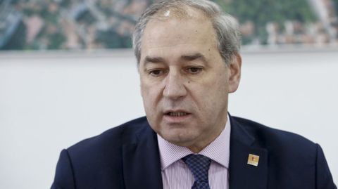 El alcalde de Monforte, Jos� Tom�, en la sala de juntas en una imagen de archivo