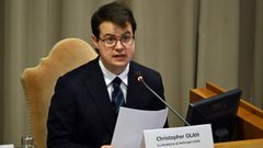 Christopher Olah, cofundador de Anthropic, durante la presentaci�n de la enc�clica en el Vaticano.