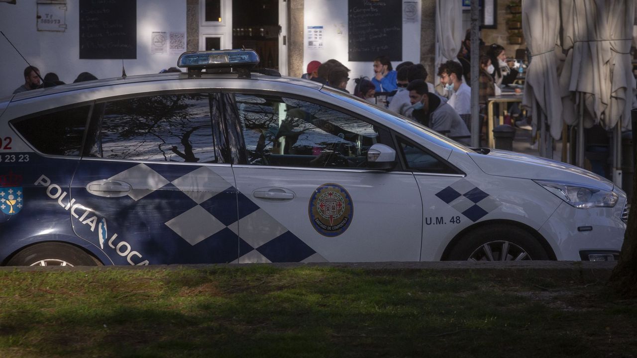 Un conductor comete una infracción de tráfico en Santiago y acaba ...