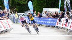 Pablo Ortega logra un triunfo de etapa en la Vuelta al Bidasoa.