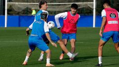 Samu Fernndez, durante un entrenamiento con el Deportivo en Abegondo