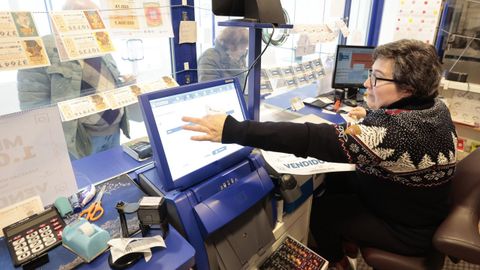 Administraci�n de Burela, de P. Roca, donde se sell� el boleto premiado