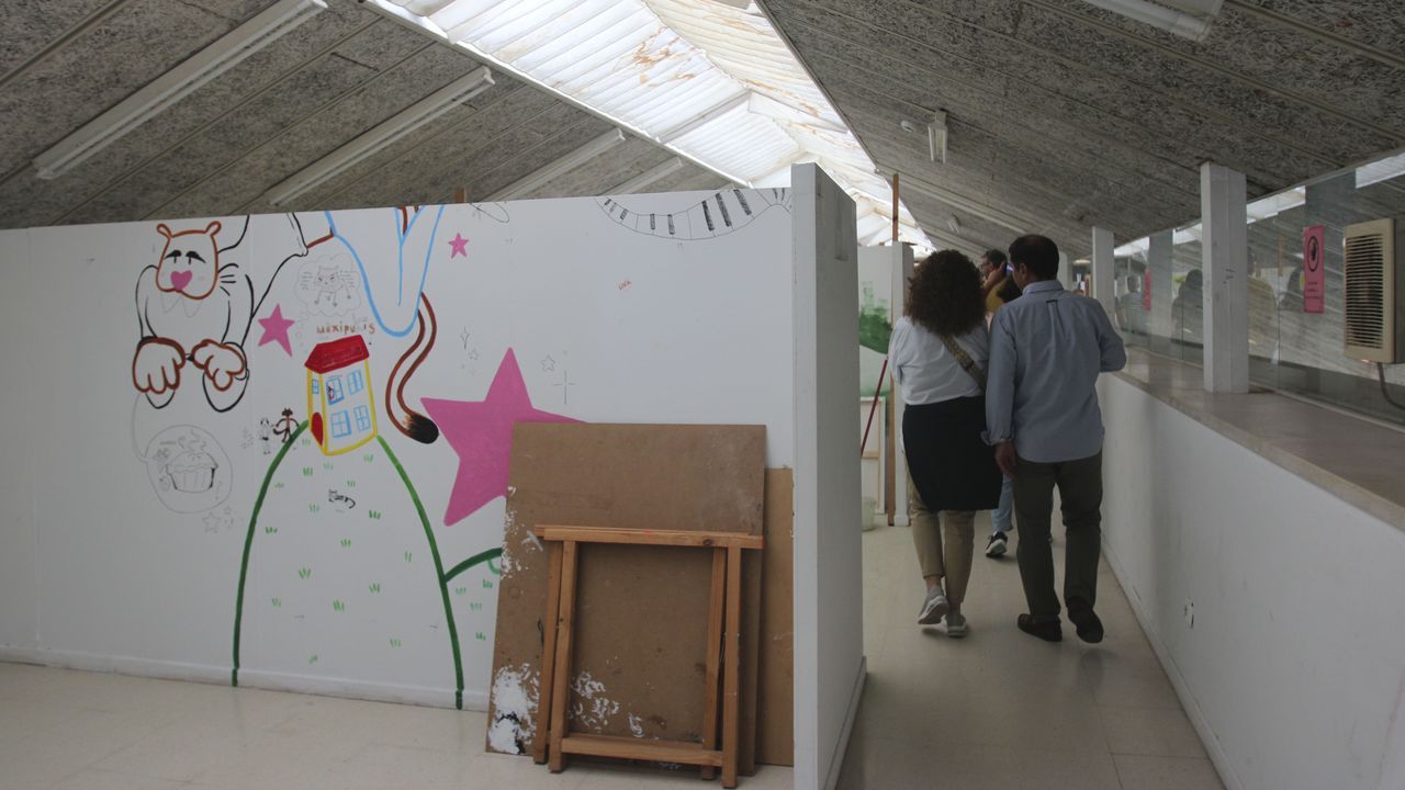 El guía en la visita a Belas Artes: «Disfruto enseñando historias que pasan desapercibidas»