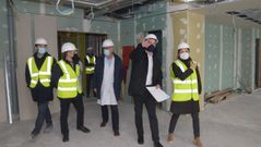 El gerente del Chuac, Luis Verde, y el delegado de la Xunta, Gonzalo Trenor, visitaron las obras de la fase cero del Chuac
