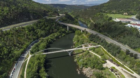 Vista del río Miño a su paso por las termas de Outariz en Ourense.