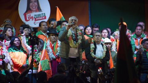 Carlos Mesa Gisbert es el principal aspirante opositor a la presidencia de Bolivia
