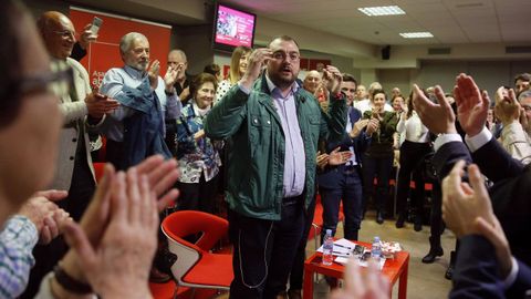El secretario general de la FSA-PSOE, Adri�n Barb�n anunci� en Gij�n su candidatura a las primarias para liderar la lista de su partido en las elecciones auton�micas de mayo de 2019. 