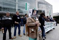 Fruga reclam� ayudas para reses aut�ctonas en Lugo; Uni�ns y Acriaga regalaron pollos en defensa de los precios, en Santiago; y todo el sector porcino se manifest� en Madrid.