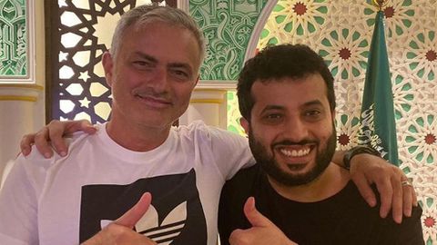 Mourinho, junto al due�o del Almer�a