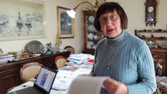 Tarsy Carballas, en su casa de Santiago, ciudad en la que dirigi� el Instituto de Investigaciones Agrobiol�gicas del CSIC
