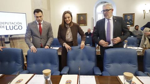 Carmela L�pez, entre Pablo Rivera y Miguel Fern�ndez