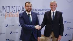 Adrin Barbn y Alfonso Rueda durante el evento sobre turismo del Grupo Hotusa