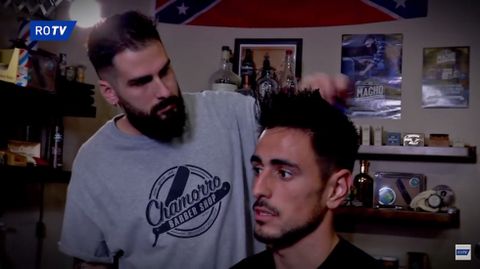 EL CENTRAL DAVID COSTAS EN LA BARBER�A