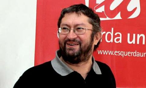 Ron trabaj� en el �mbito local.
