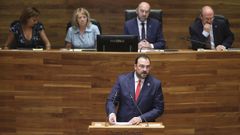 Adri�n Barb�n, durante su discurso de investidura este martes