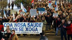 La protesta se llenó de pequeñas plataformas locales donde faltan médicos, con significativa presencia de la de Moaña