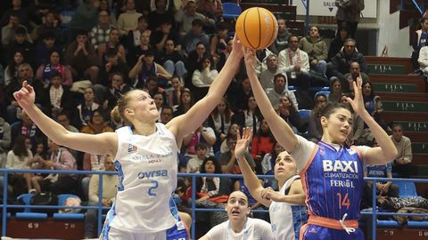Partido entre el Baxi Ferrol y el Avenida de Salamanca