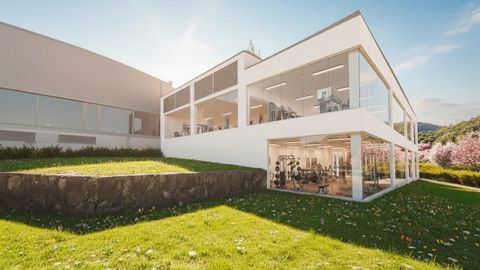 Imagen virtual de c�mo quedar� el edificio de la piscina municipal tras la ampliaci�n del gimnasio