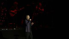 Jos� Luis Perales, durante un concierto en A Coru�a.