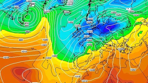 En el mapa de la temperatura del aire a 1500 metros de altura se aprecia c�mo el azul ( m�s de 10 grados bajo cero) invadi� Galicia entre el 13 y 14 de enero de 1987. 