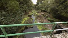 El caudal m�nimo del r�o Grande, ayer, a su paso por el t�rmino municipal de Vimianzo.