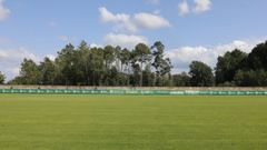 El muro que se hab�a rebajado en el campo carballi��s tendr� que cerrarse si su piedra original
