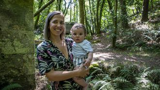 Carla V�zquez compagina su carrera cient�fica con la crianza de su hijo de nueve meses