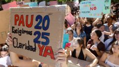 Alumnos de bachillerato en una manifestaci&oacute;n sobre las pruebas de acceso a la universidad.