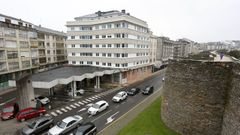 En el edificio 134 de la Rolda da Muralla de Lugo hay 8 pisos a la venta