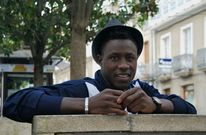 El nuevo delantero del Club Lemos, el senegal�s Ibou, demostr� su eficacia goleadora en Ribeira
