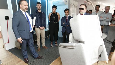 La casa se expone en Santiago hasta el pr�ximo s�bado. En la imagen un sill�n articulado. 