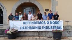 <span lang= gl >Participantes no encerro que comezou onte pola ma�� no consistorio local</span>